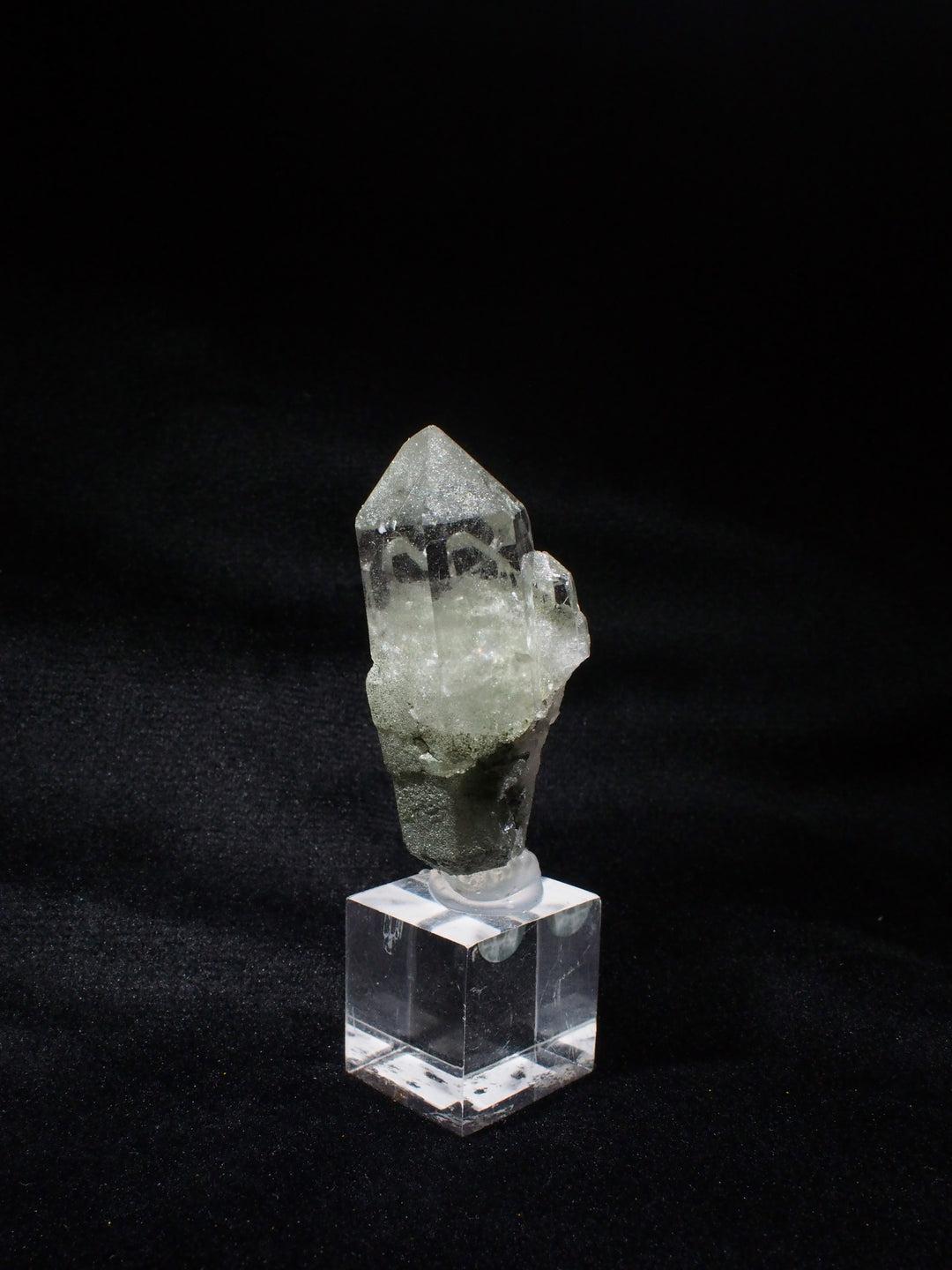 Phantom Quartz 幽靈水晶