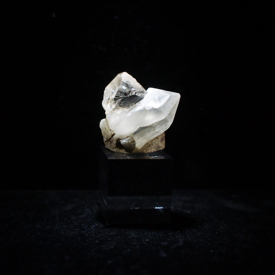 Topaz with Quartz  托帕石與水晶共生