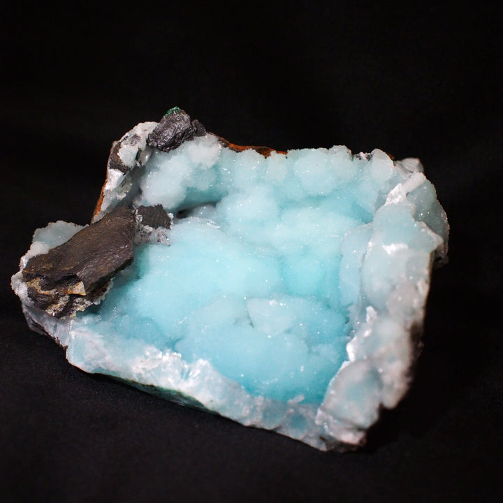 Blue Aragonite 藍霰石
