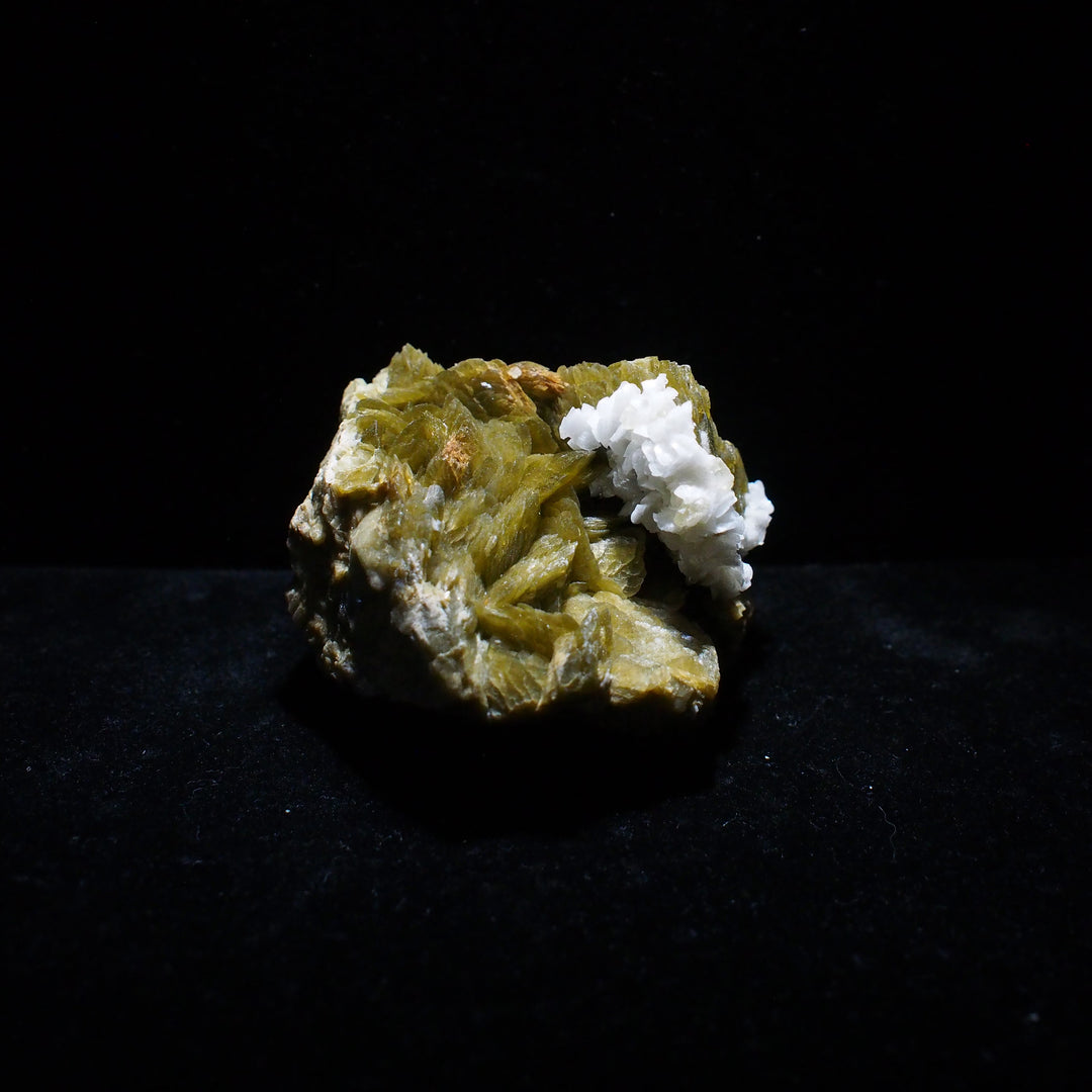Siderite with Dolomite  菱鐵礦與白雲石