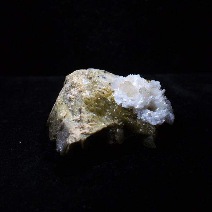 Siderite with Dolomite  菱鐵礦與白雲石