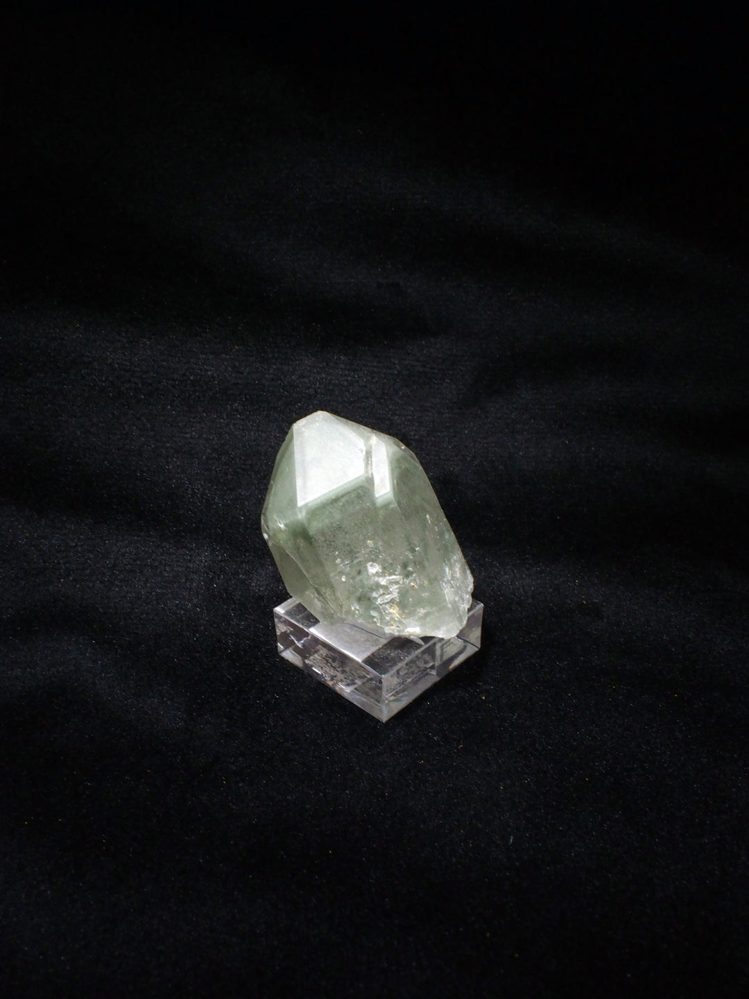 Phantom Quartz 幽靈水晶