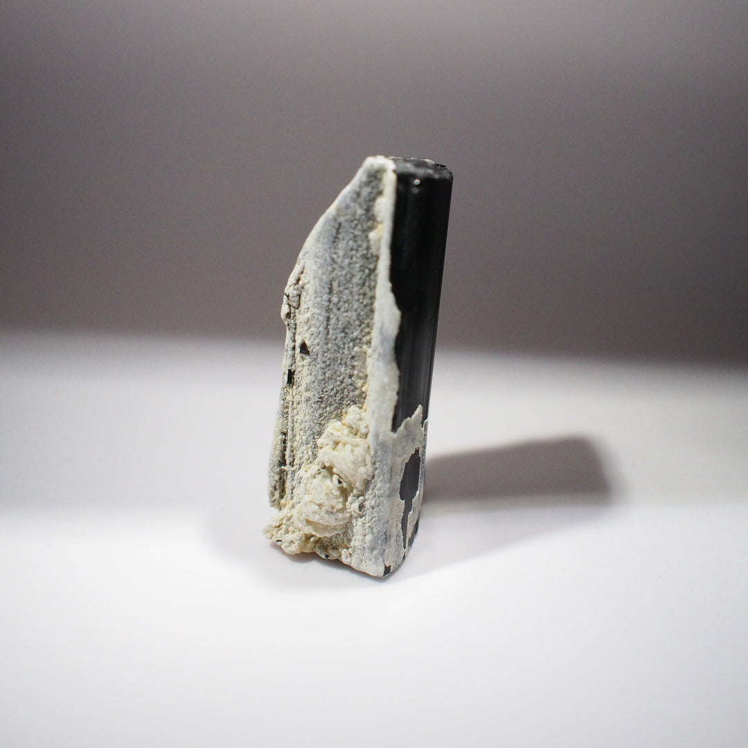Black Tourmaline with Feldspar 黑碧璽與長石共生