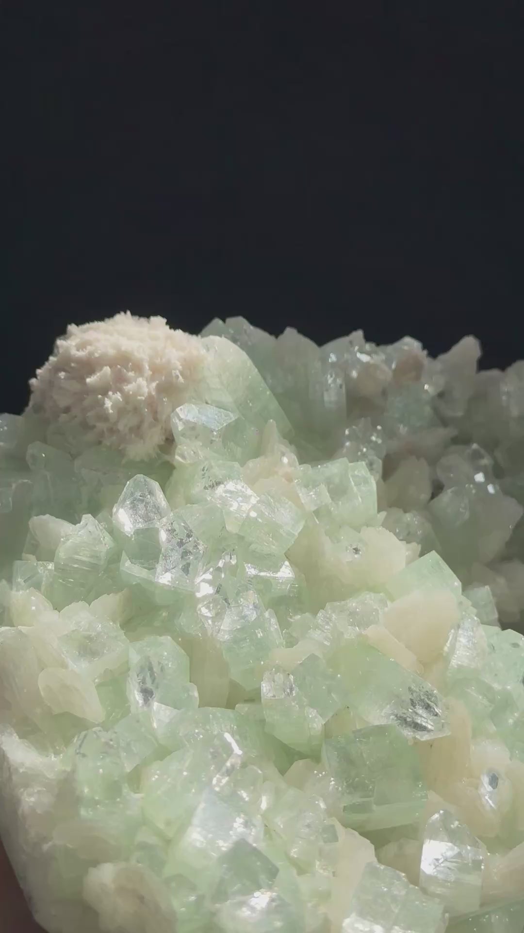 Apophyllite 魚眼石