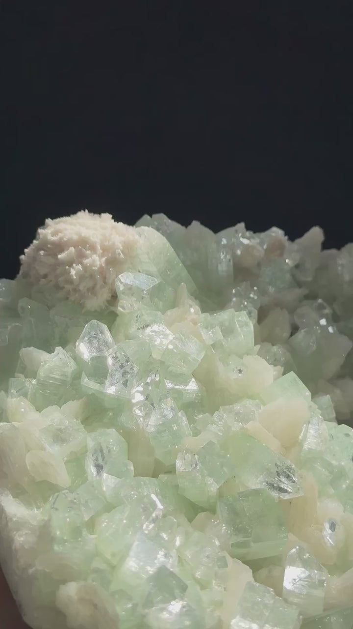 Apophyllite 魚眼石