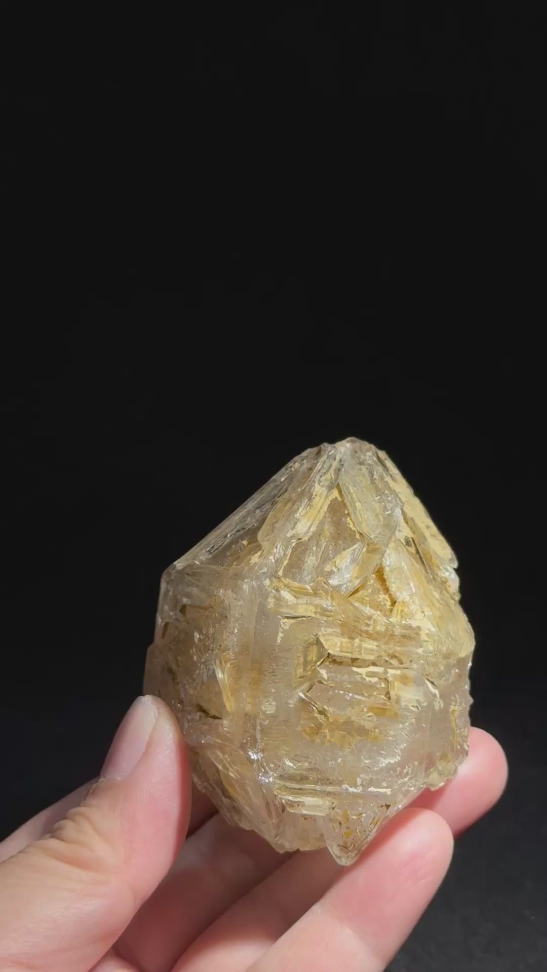 Skeletal Quartz 骸骨水晶