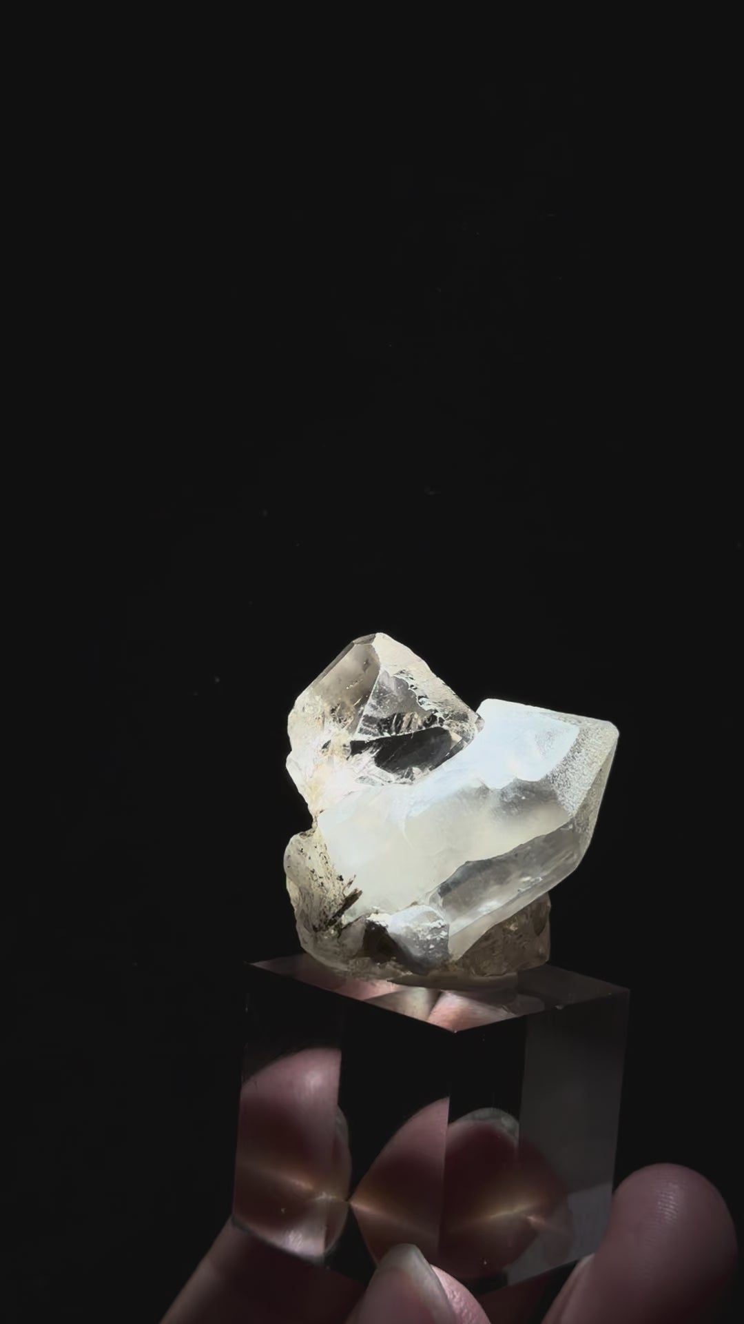 Topaz with Quartz  托帕石與水晶共生