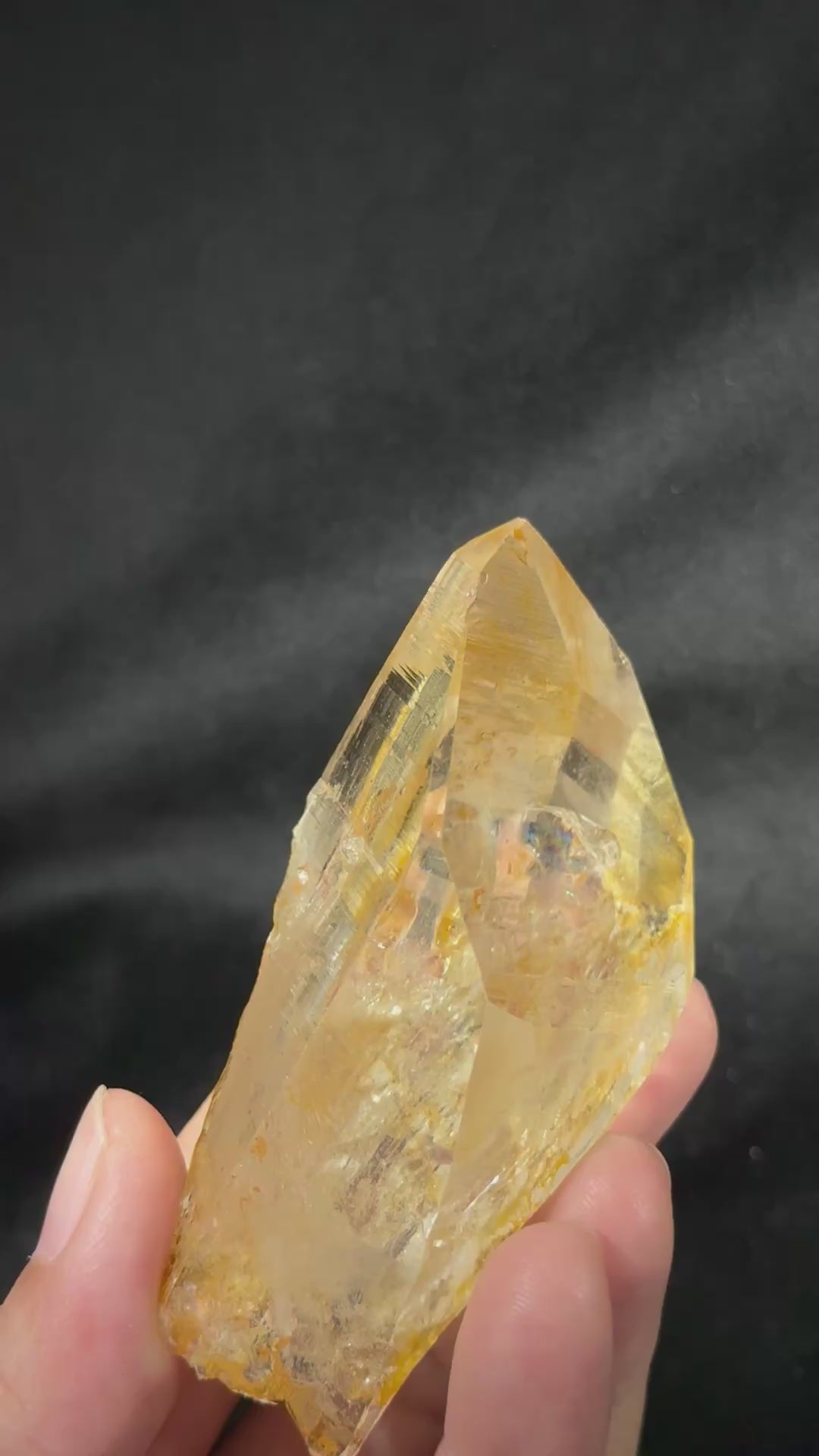 Golden Himalayan Quartz 黃金喜馬