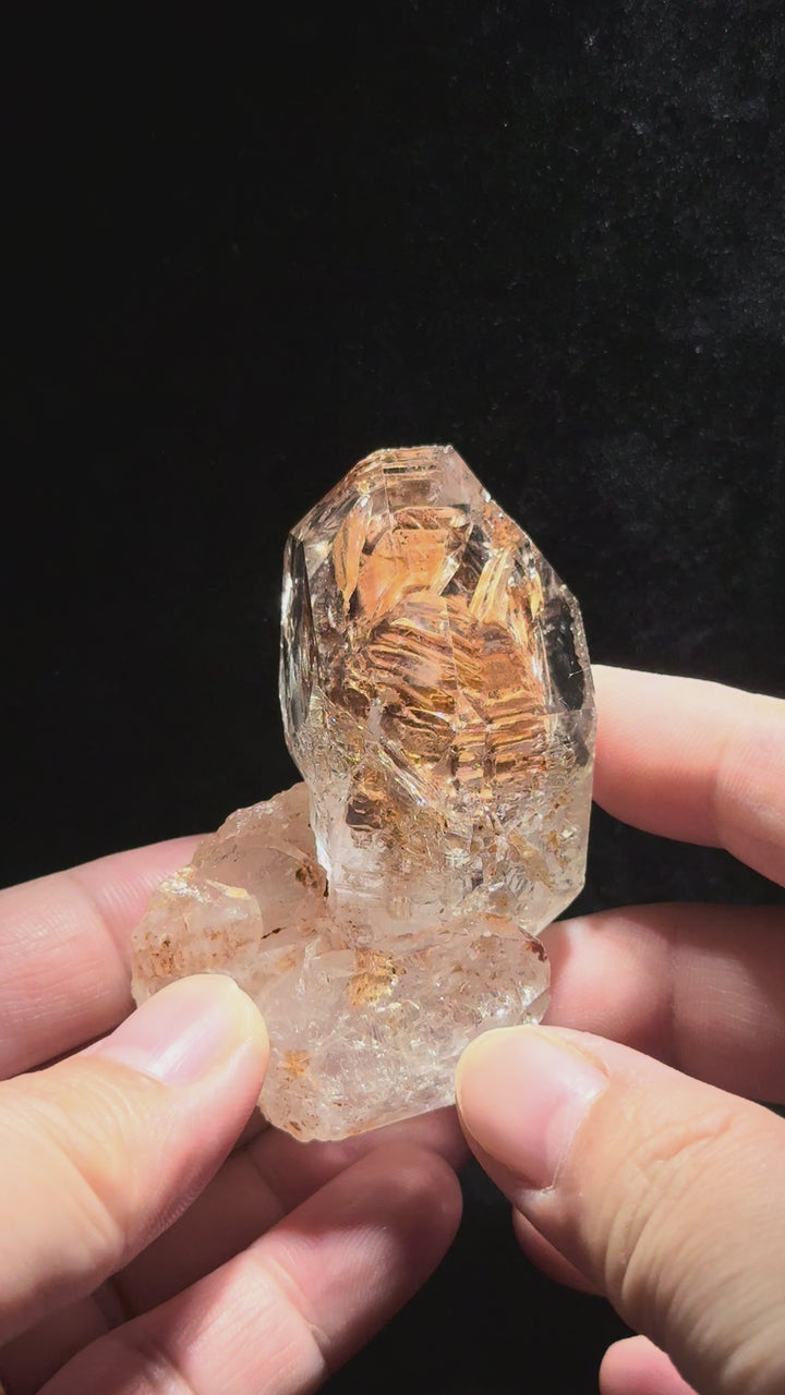 Skeletal Quartz  骸骨水晶